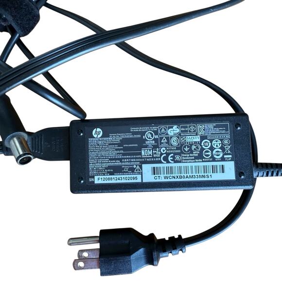 HP Laptop Computer 65W AC Power Adapter For Compaq and HP S/N: F120881243102095 - Picture 2 of 7